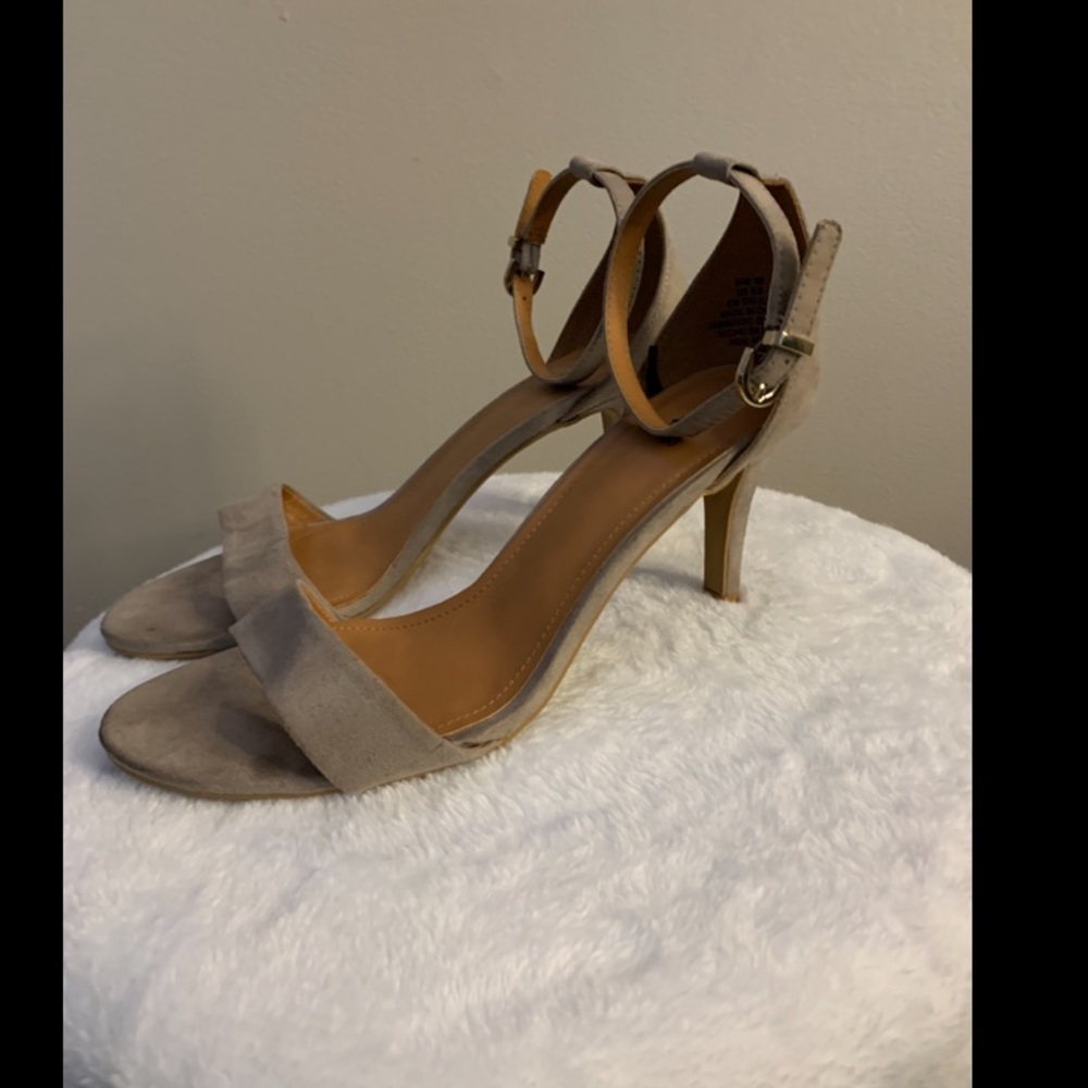 Heel sandal
